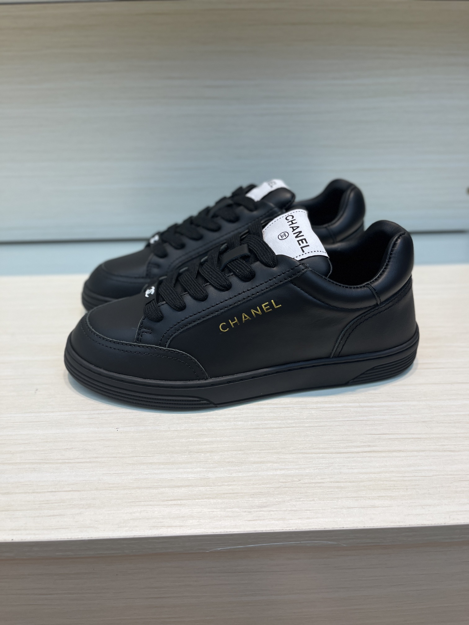 CHANEL Sneakers