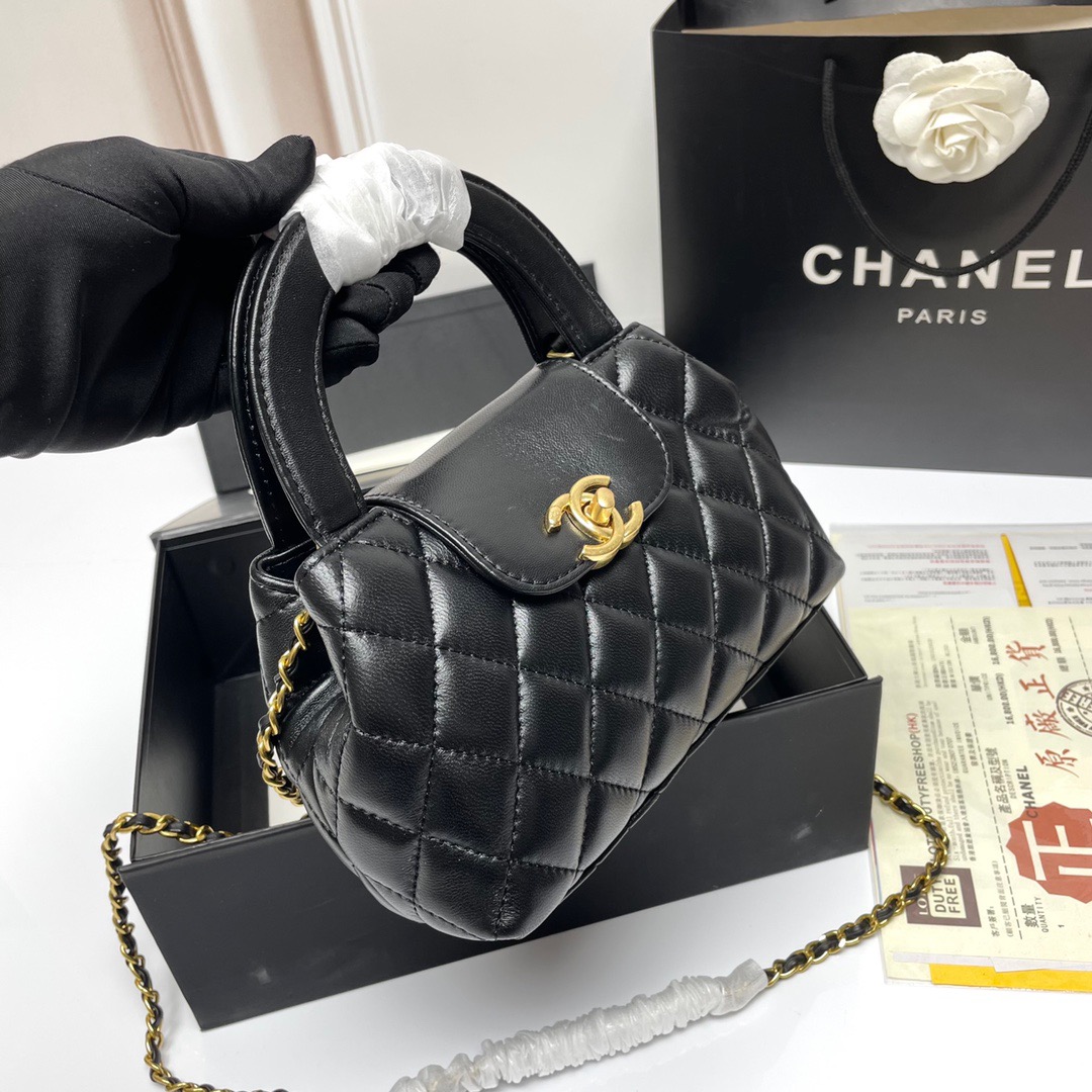 CHANEL Handbag