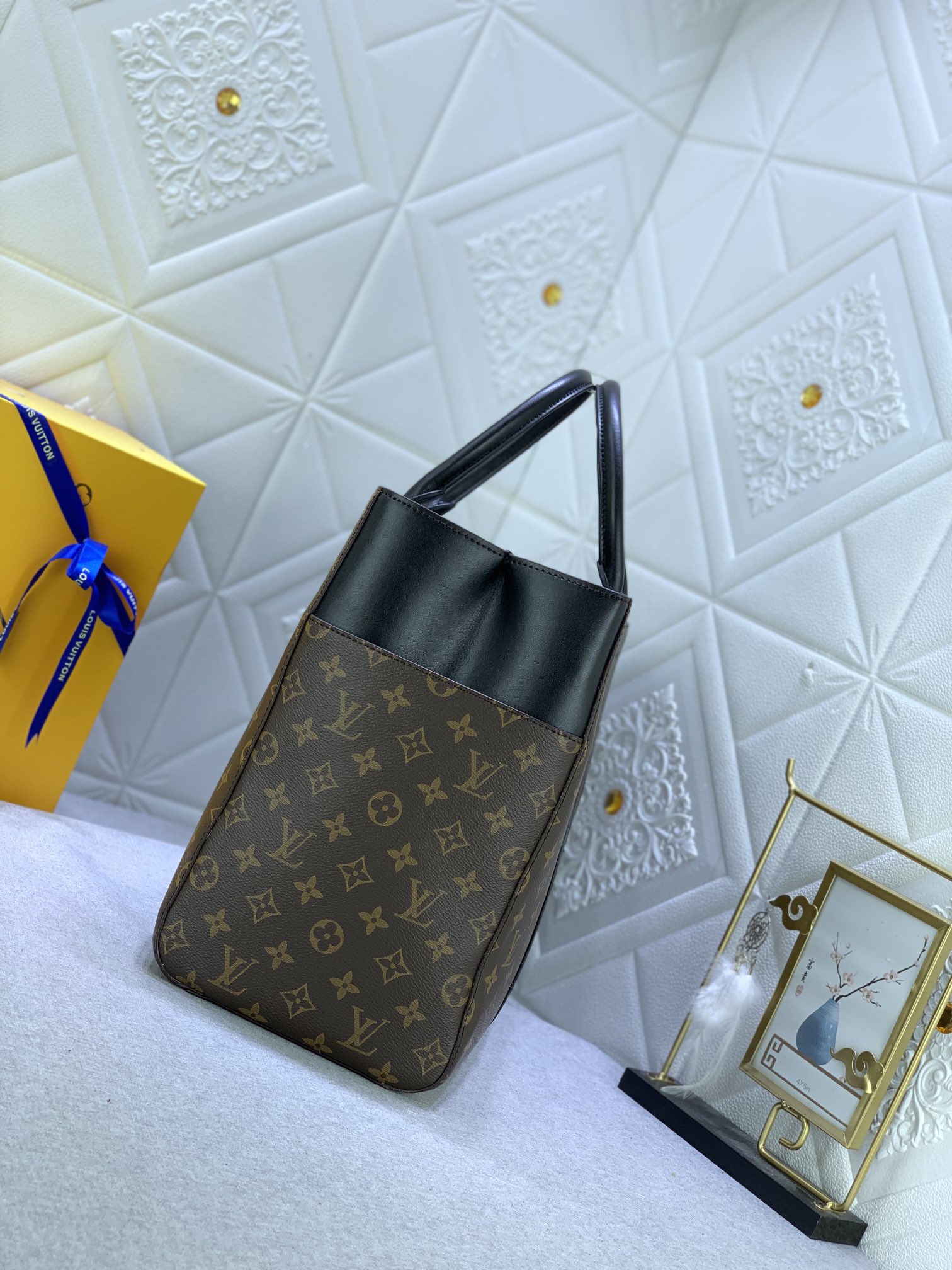 LV shipping bag