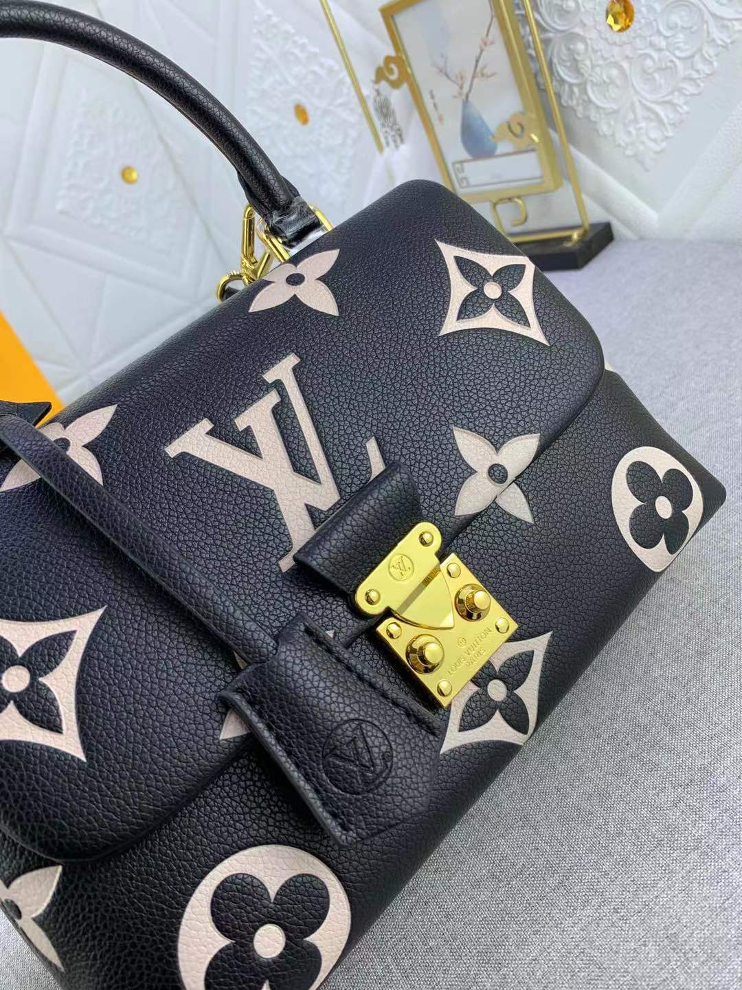 LV MADELEINE Handbag