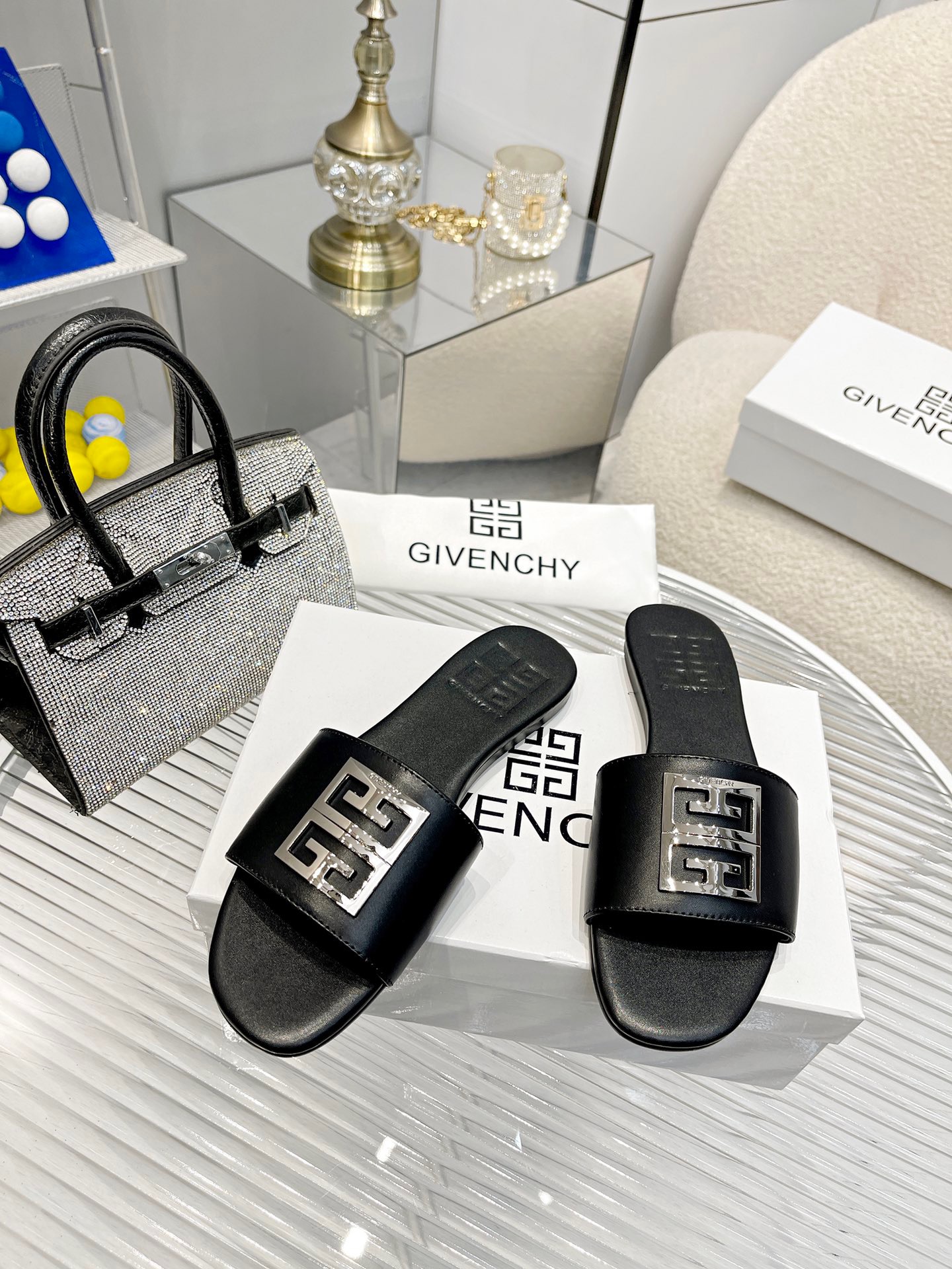 GIVENCHY Slippers
