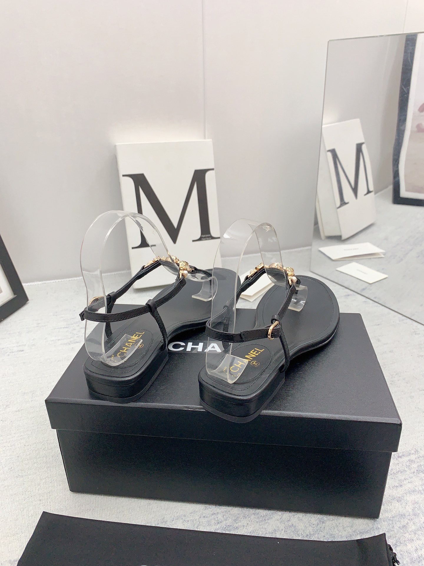 CHANEL Love jewel flip-flops