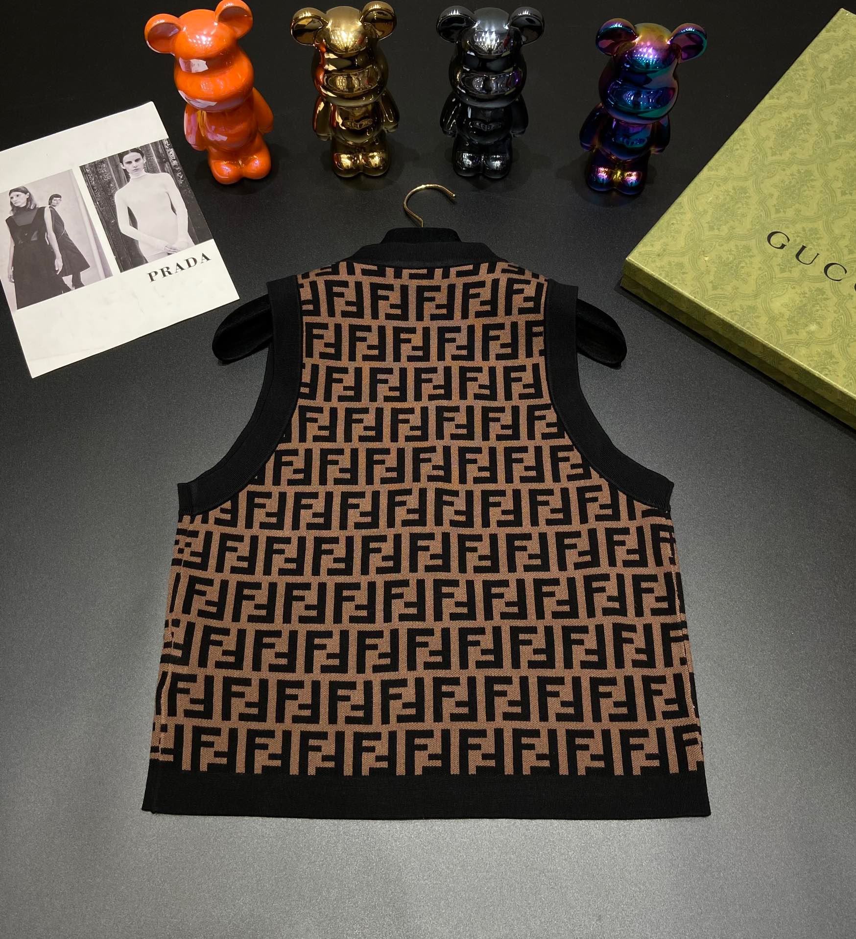 FENDI Knitted waistcoat