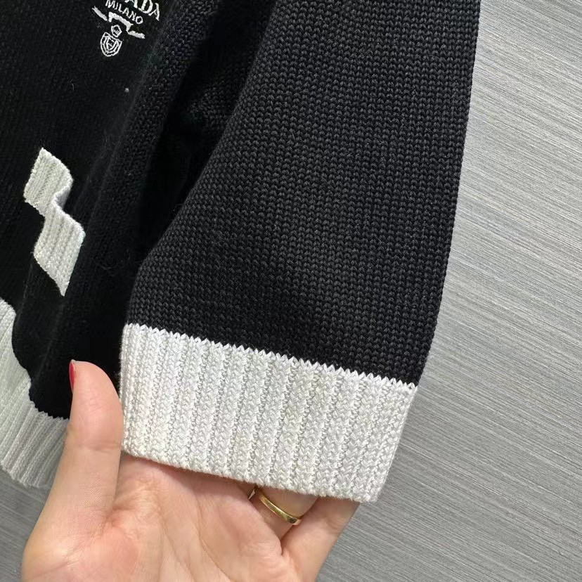 PRADA knit sweater