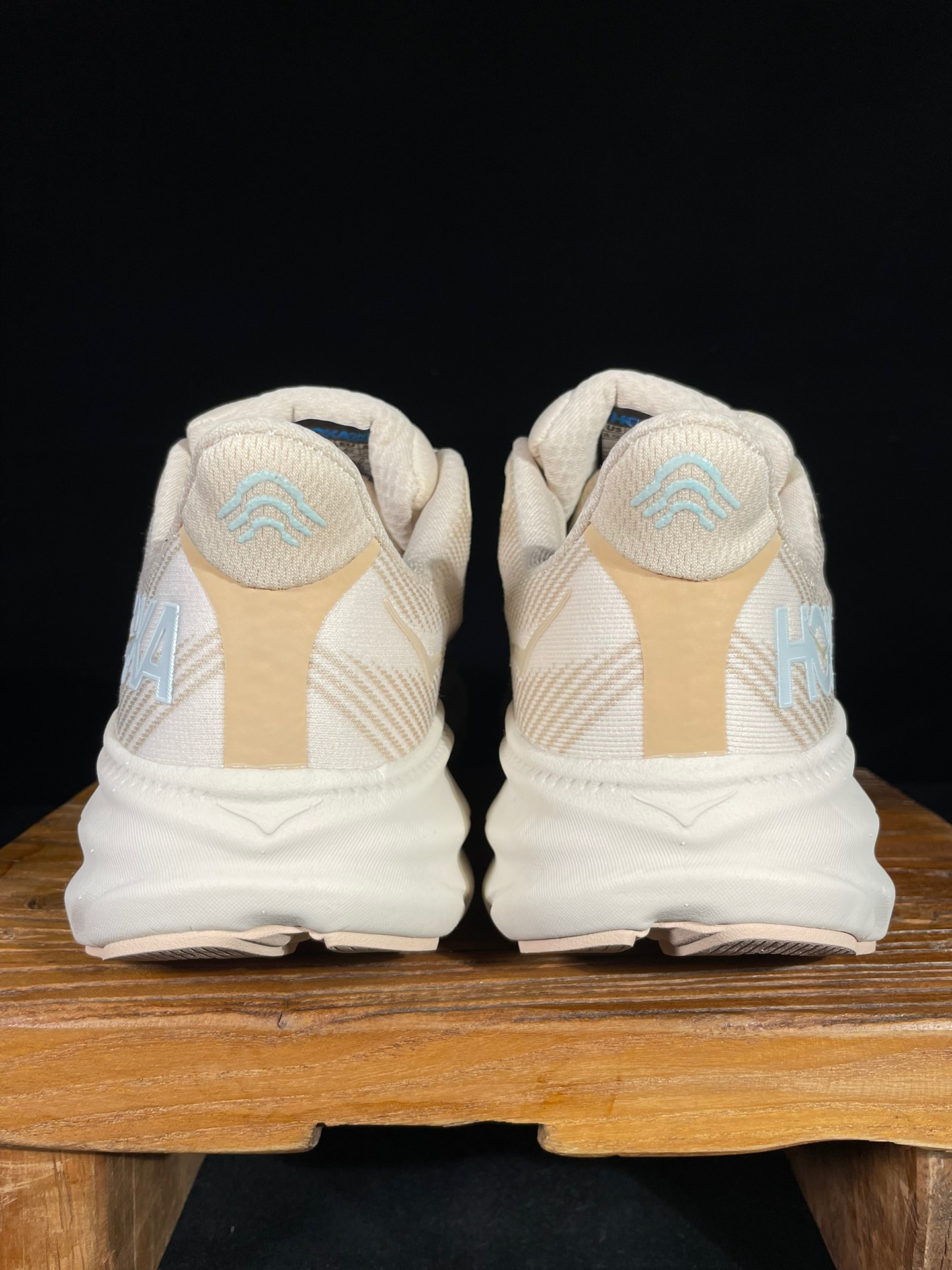 HOKA One One Clifton 9 Running shoes