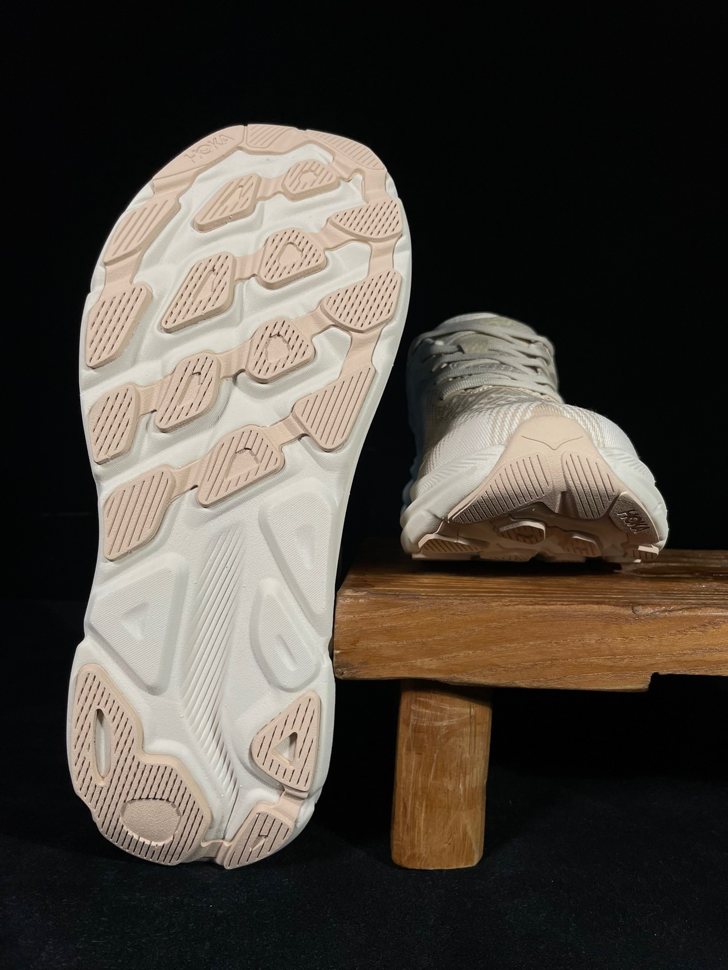 HOKA One One Clifton 9 Running shoes