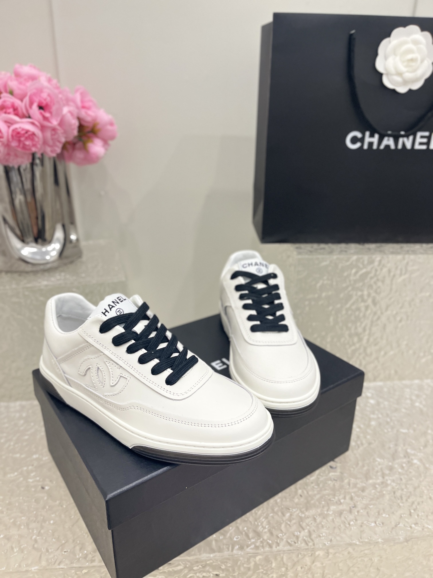 CHANEL Sneakers
