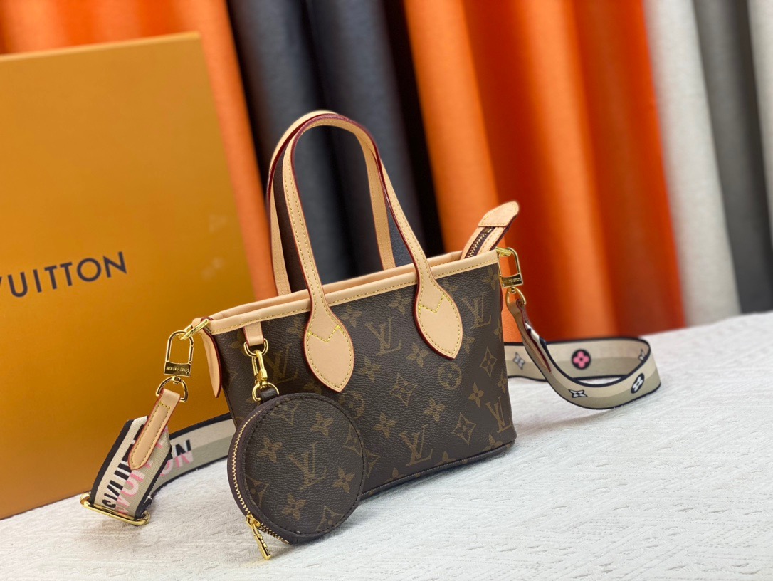 LV ON THE GO Handbag