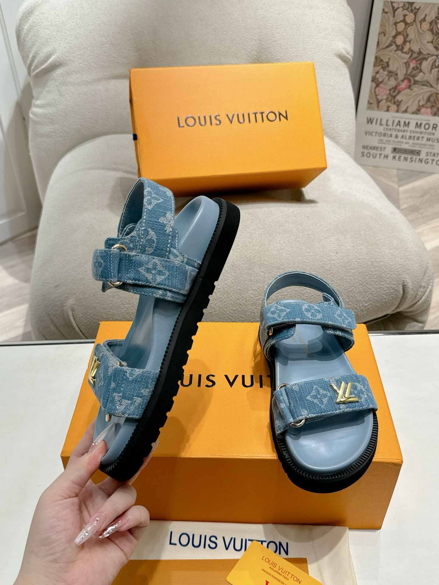 LV SUNSET COMFORT Sandals