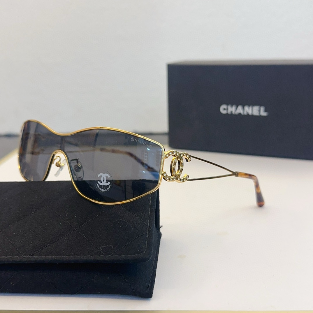 CHANEL sunglasses