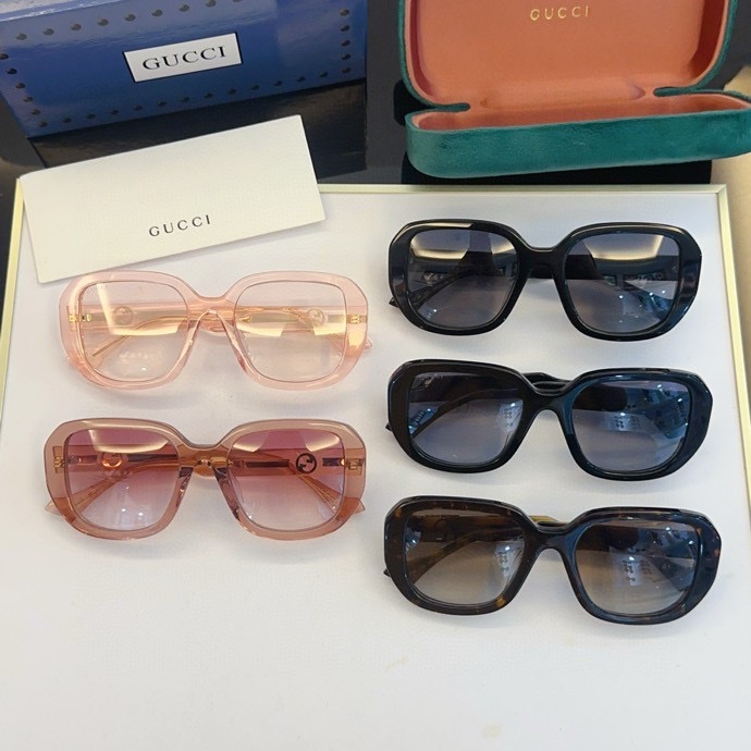 GUCCI sunglasses
