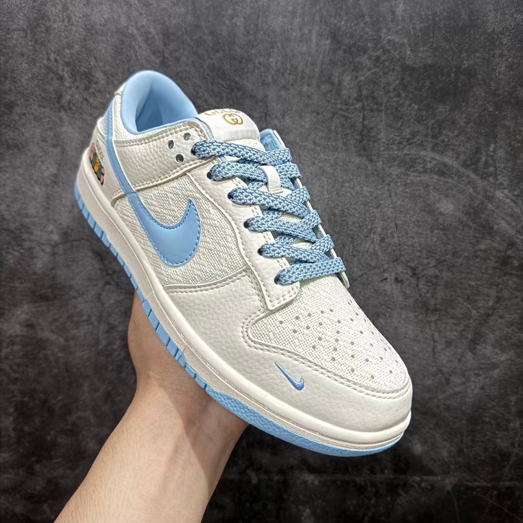 NIKE & GUCCI Sneakers