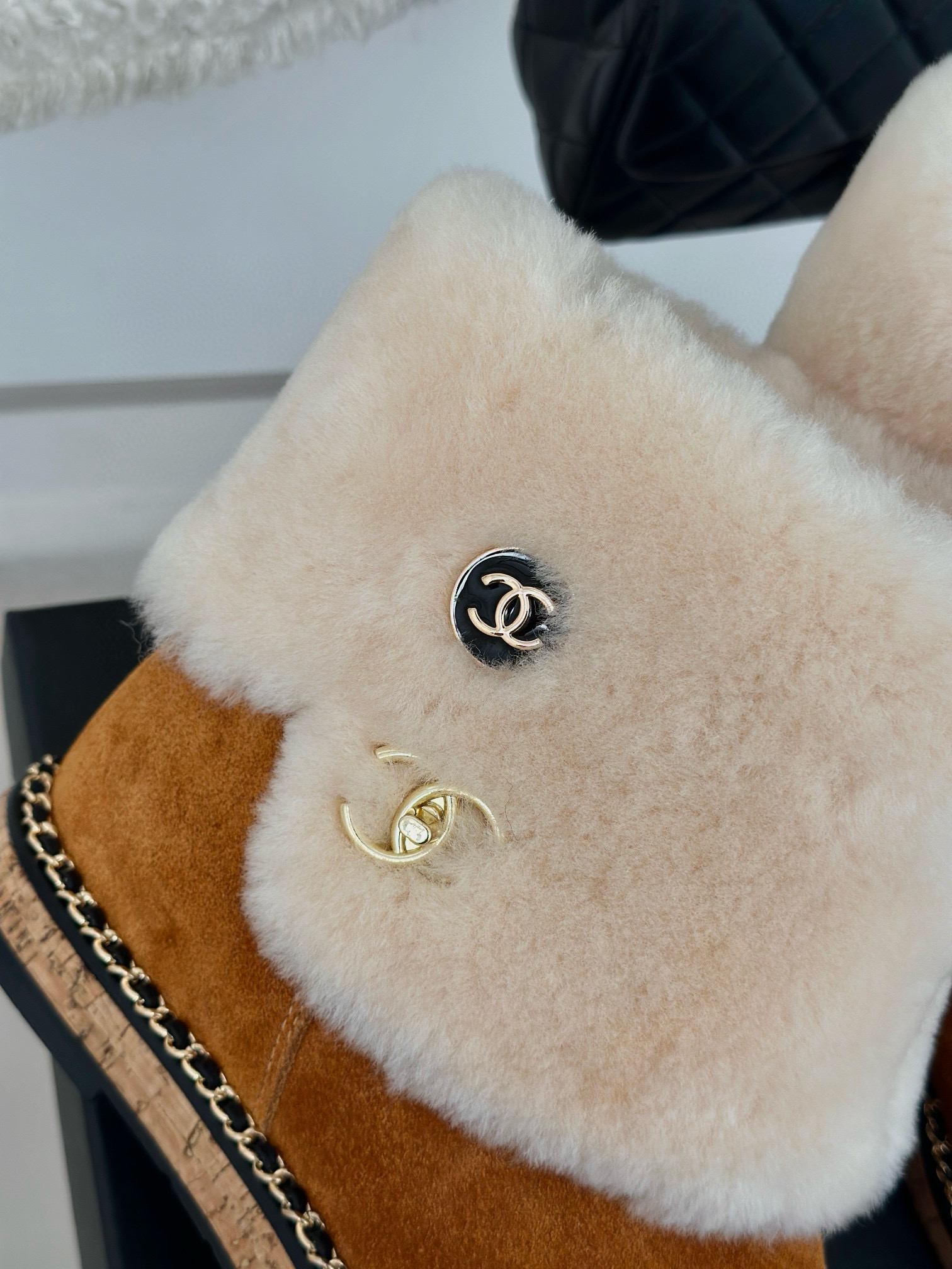 CHANEL Chain uggs with wood grain soles Snow Boots