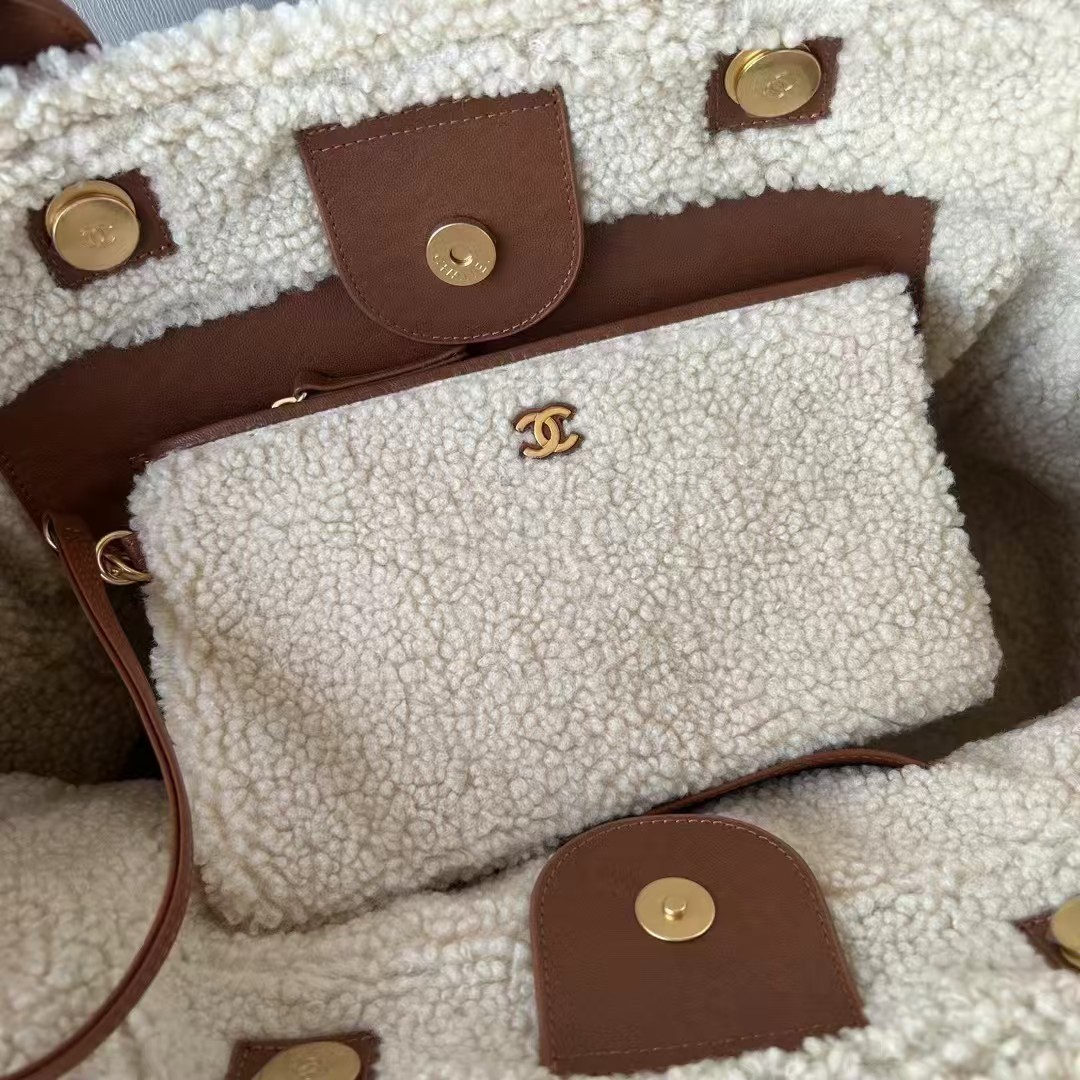 CHANEL Wool Tote Bag