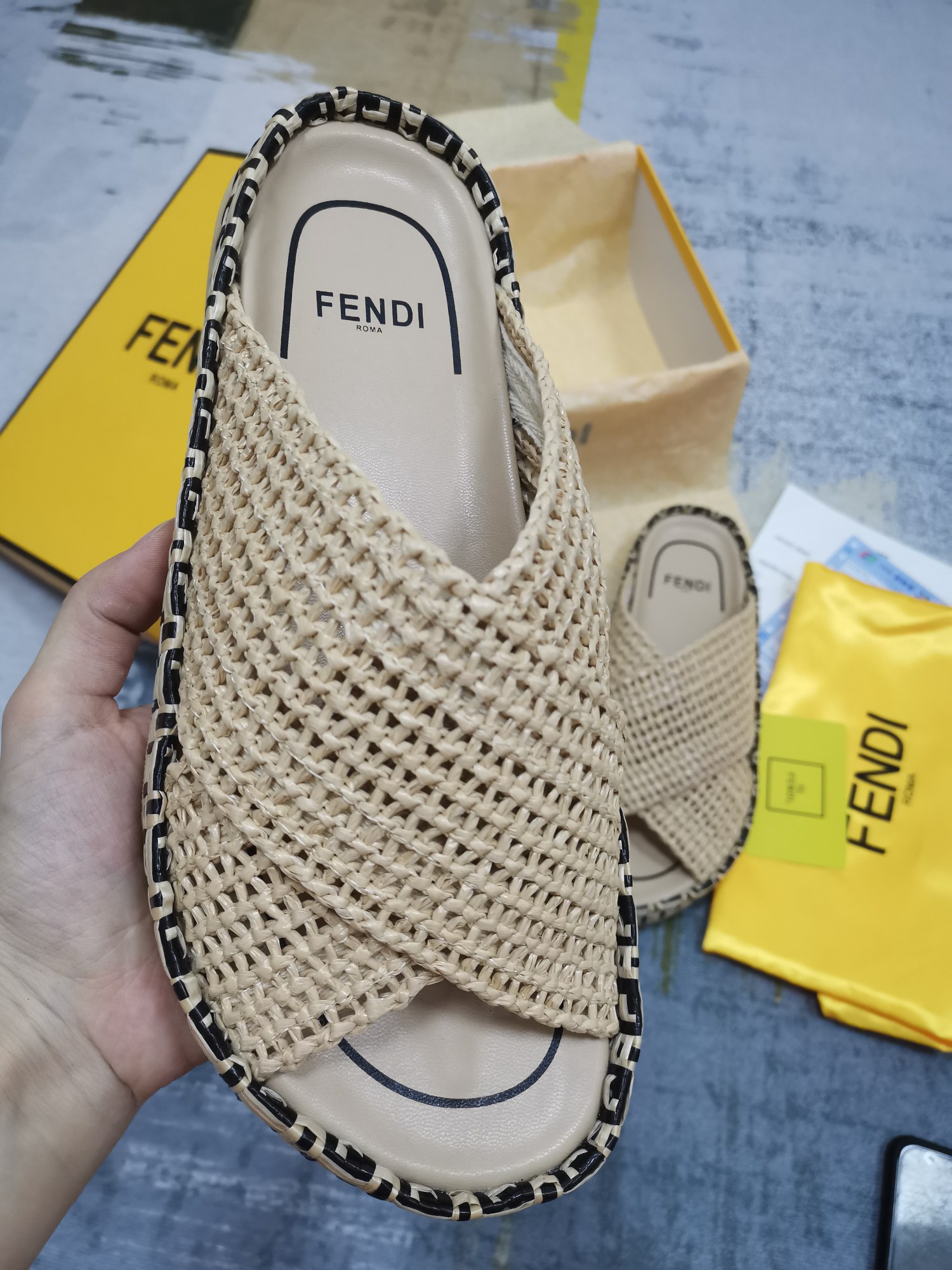FENDI SLIDES
