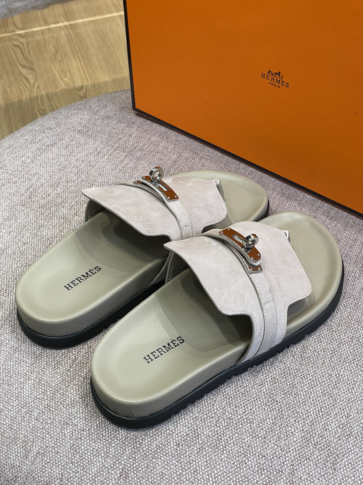 Hermès new pure leather classic Kelly flip-flops