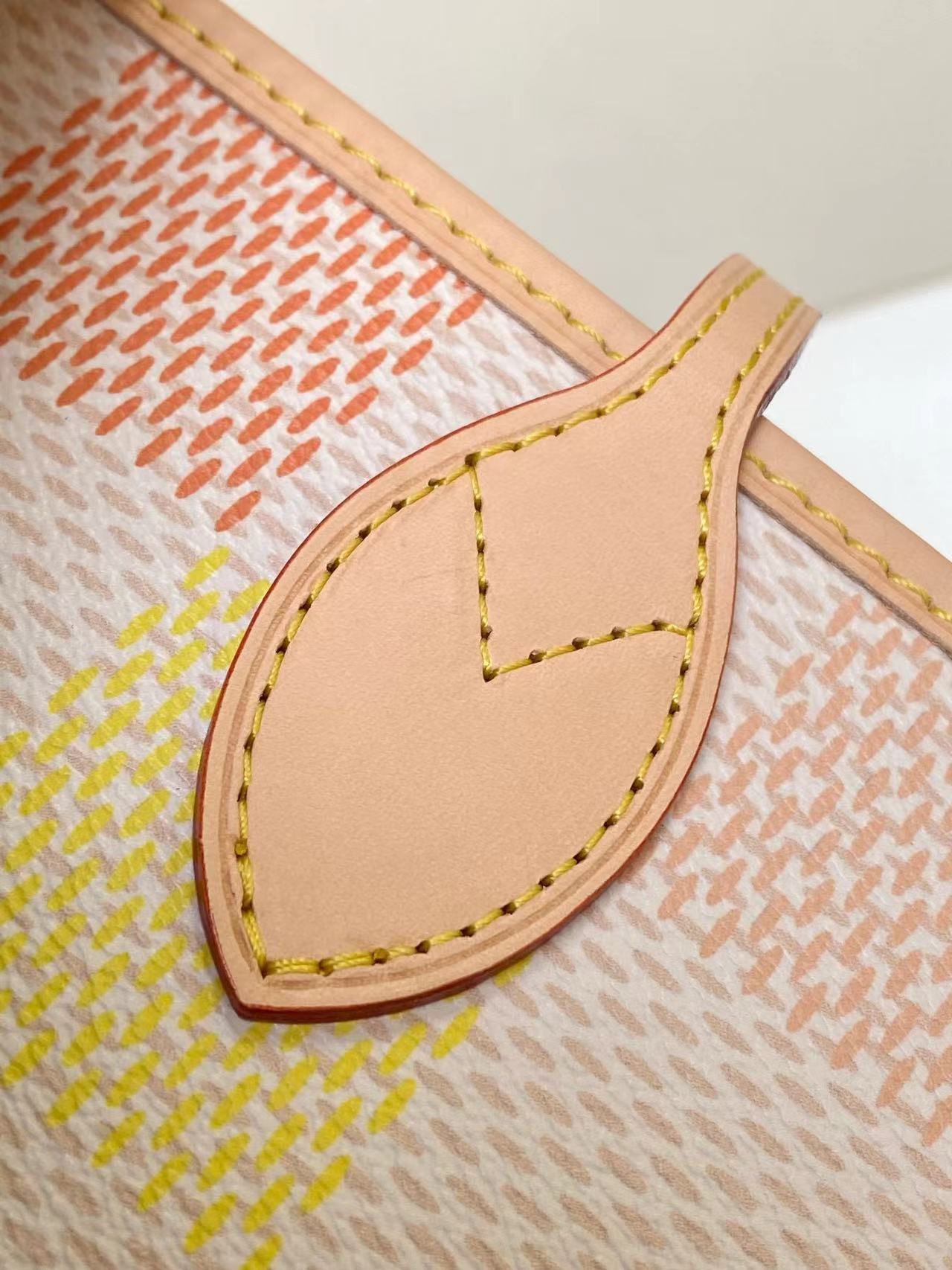 Louis Vuitton neverfull medium handbag