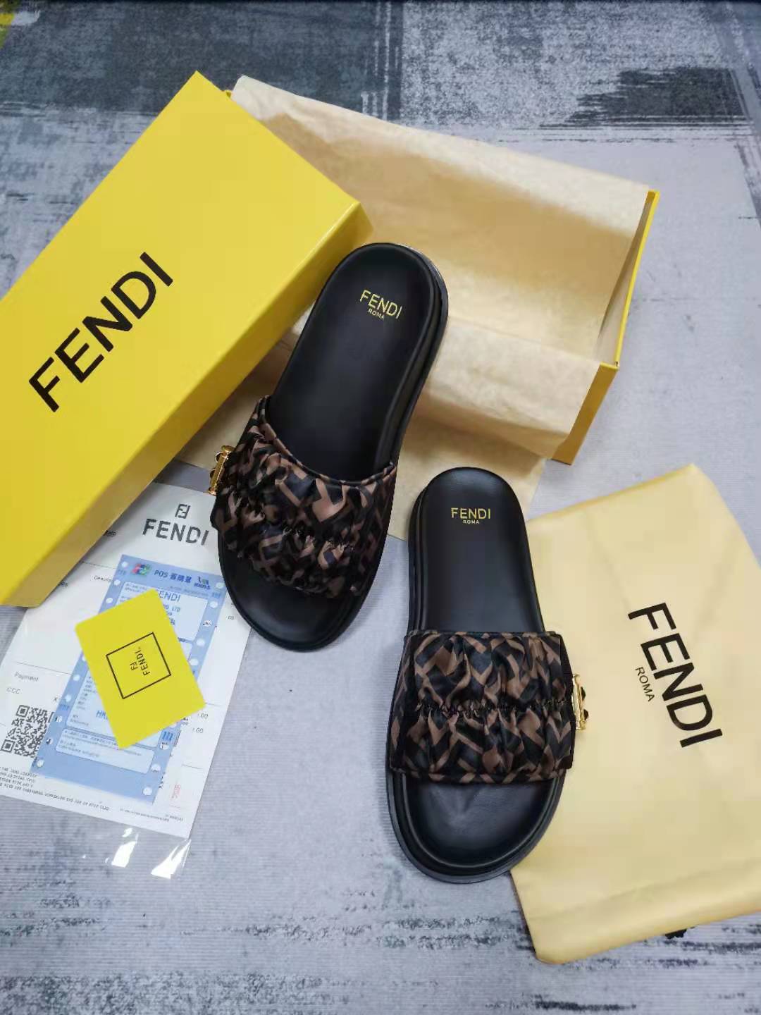 FENDI SLIDES