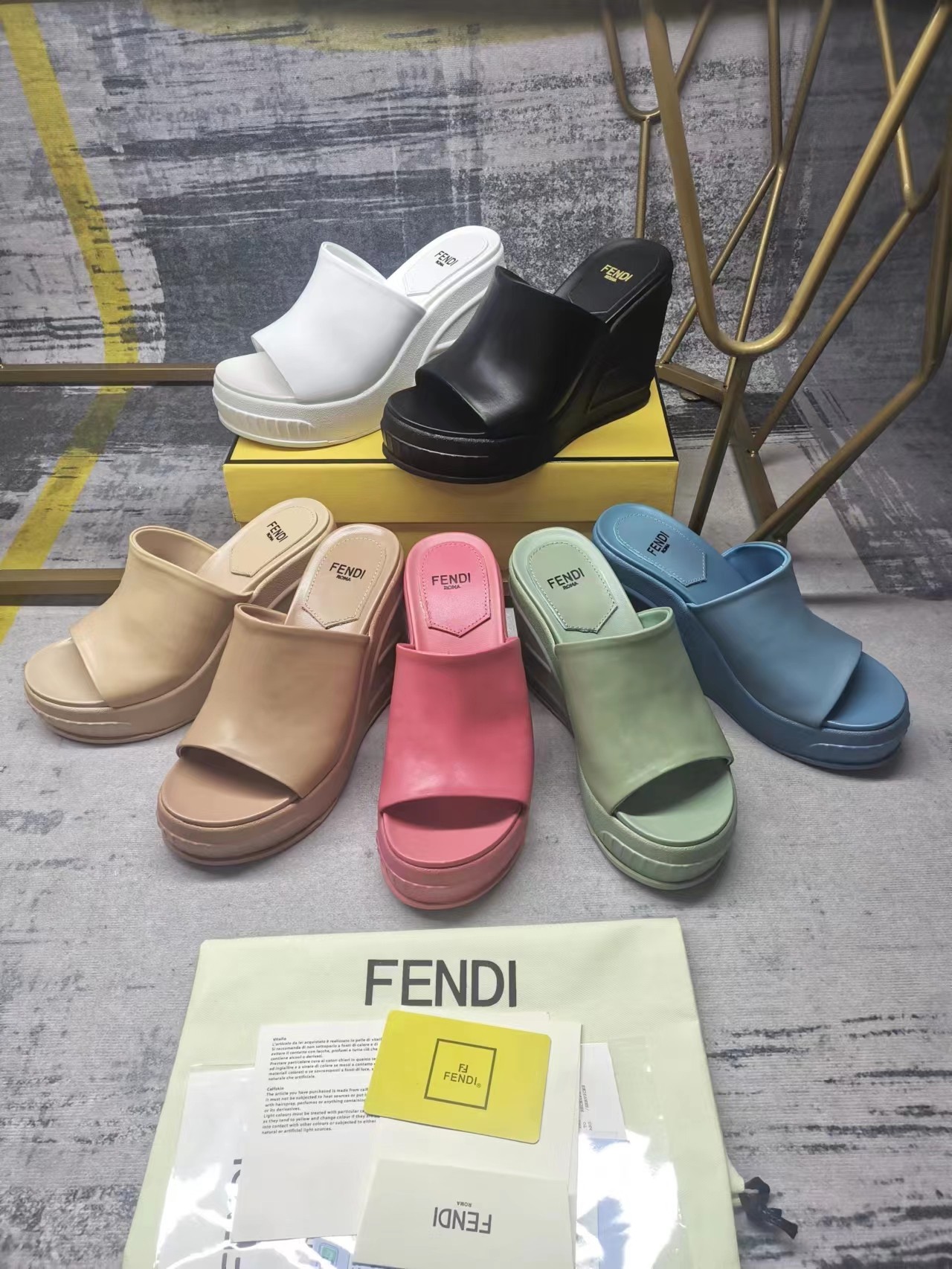 FENDI SLIDES