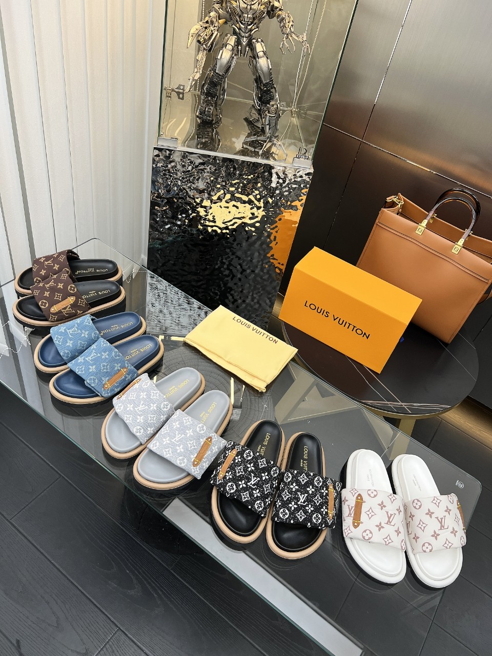 LOUIS VUITTON SLIDES