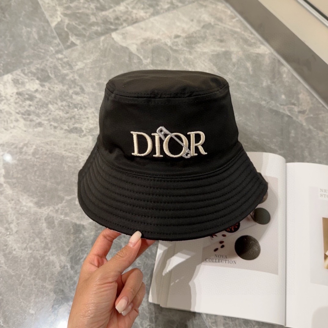 DIOR  cap
