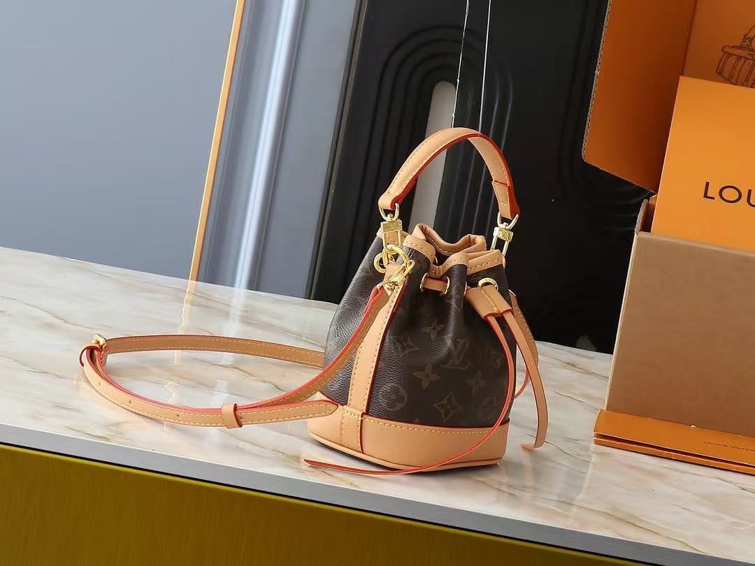 LV Nano Noe Bags （16*13*10cm）