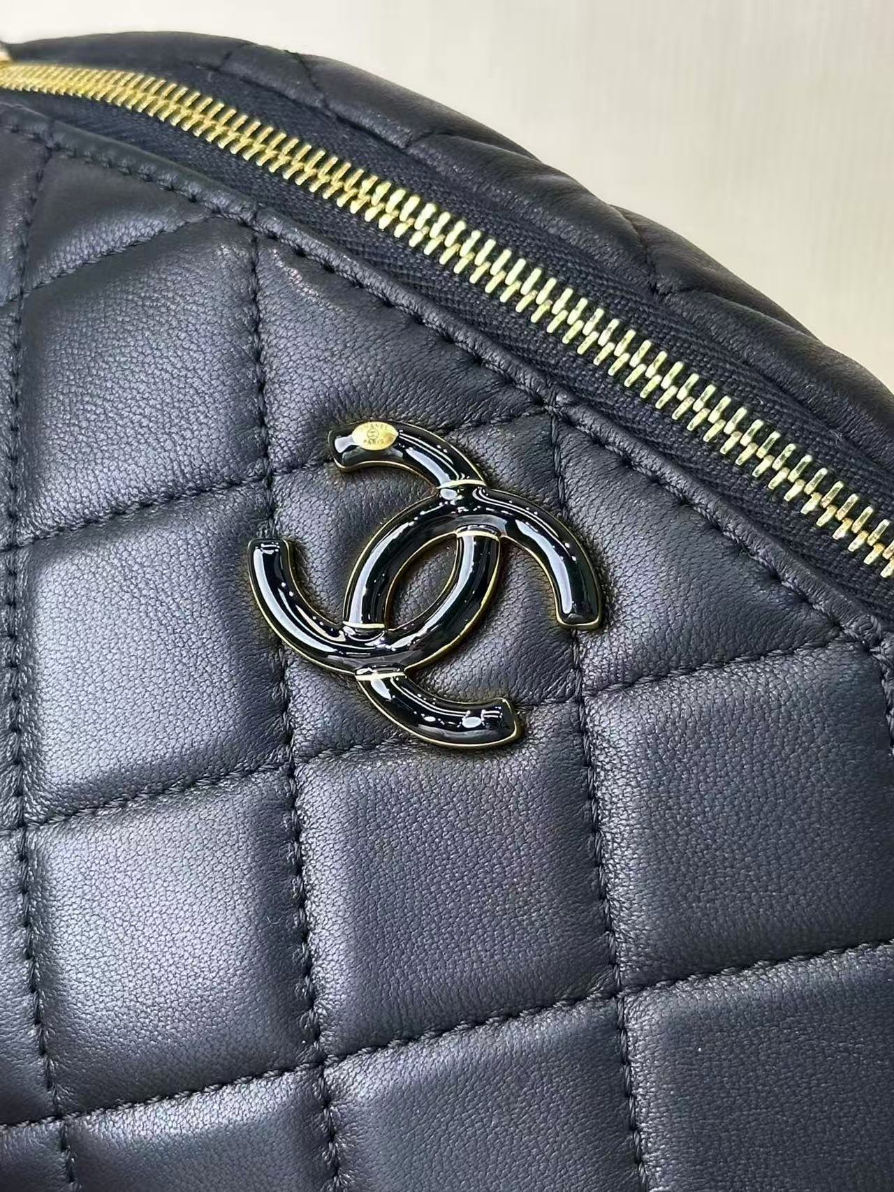 CHANEL Waist Bag