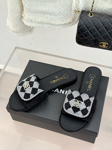 CHANEL Slippers