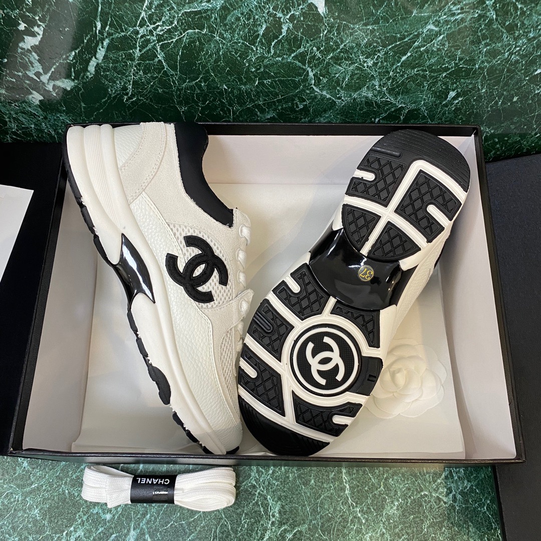 CHANEL classics sneakers