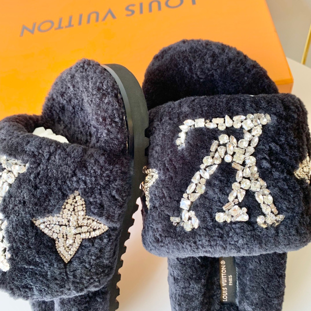 LV Diamond Wool Slippers