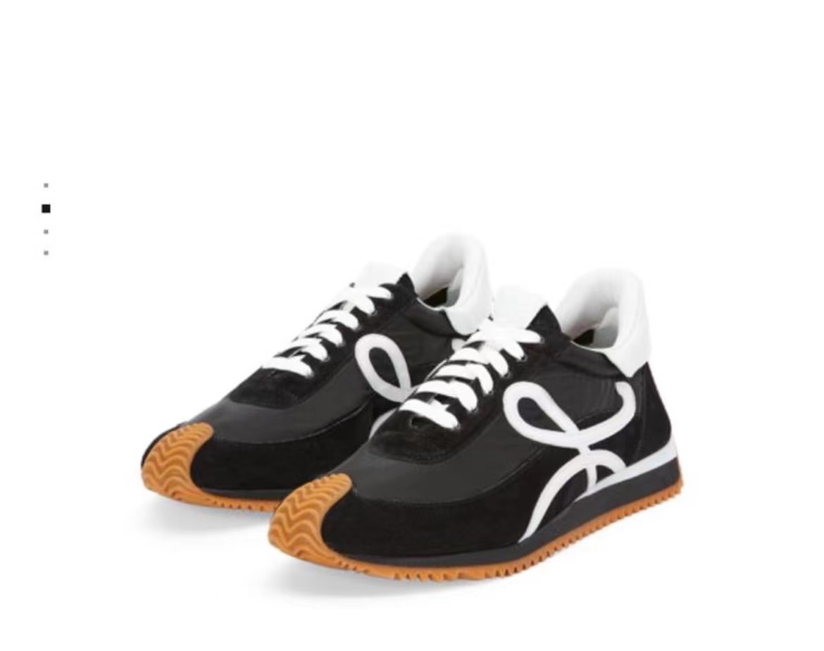 LOEWE Moral training shoes