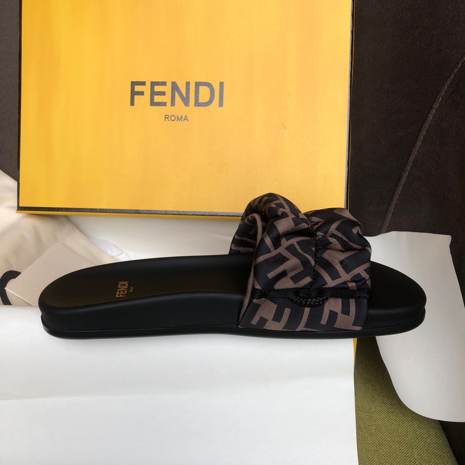 FENDI Feel slippers