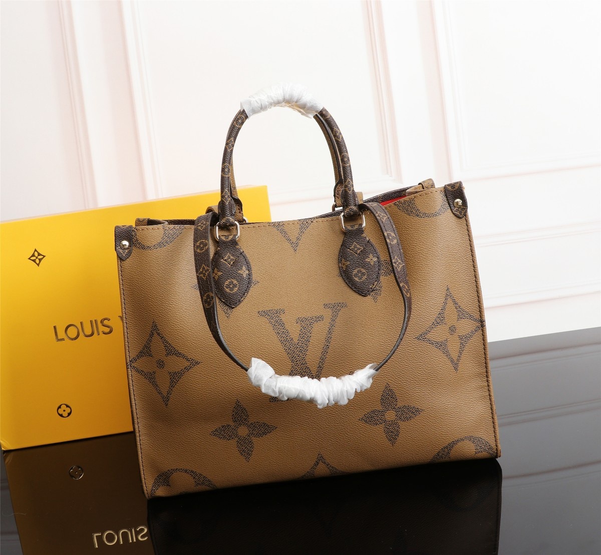 LV ONTHEGO Handbag