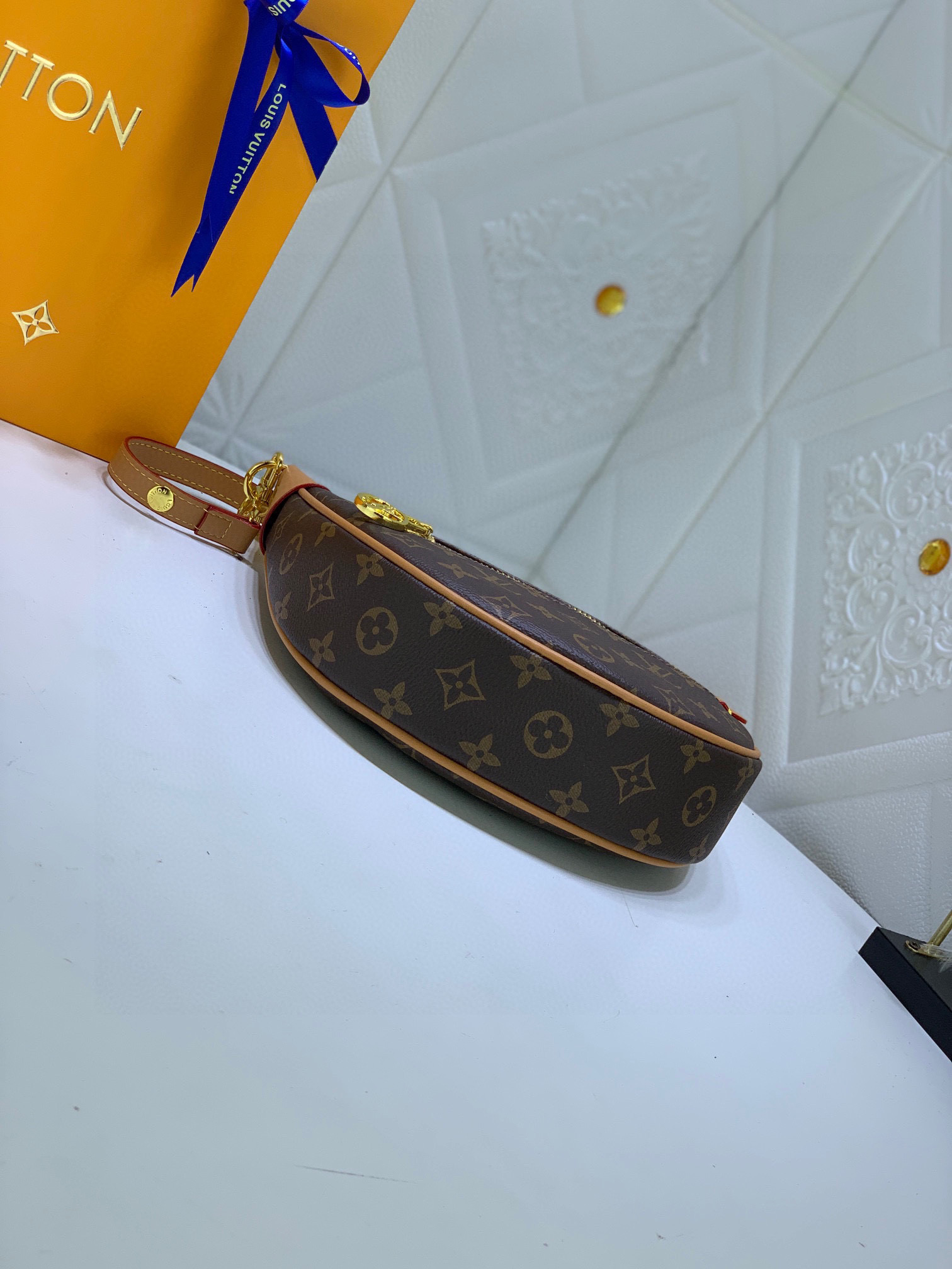 LV LOOP Handbag