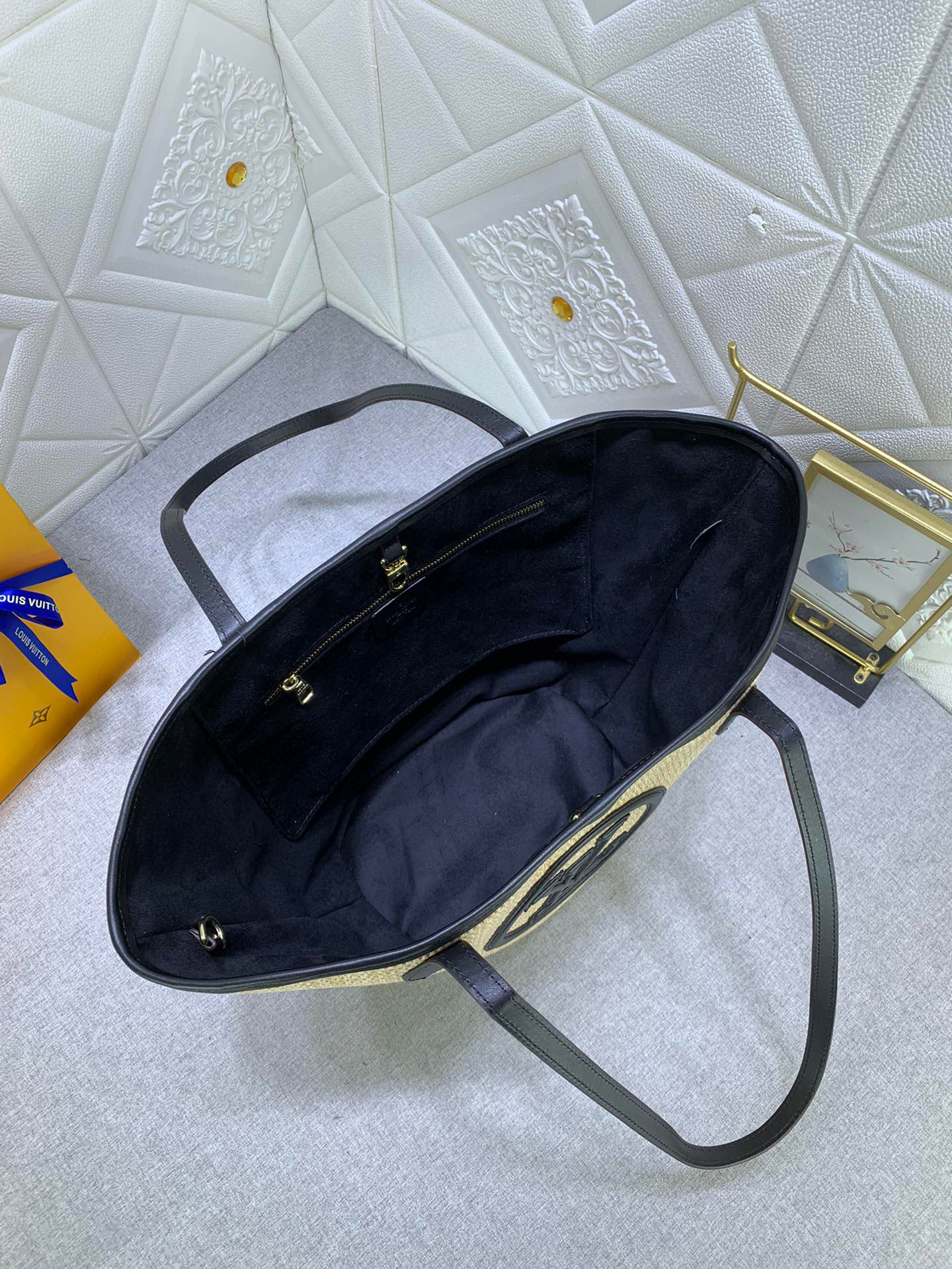 LV SAINT JACQUES Handbag