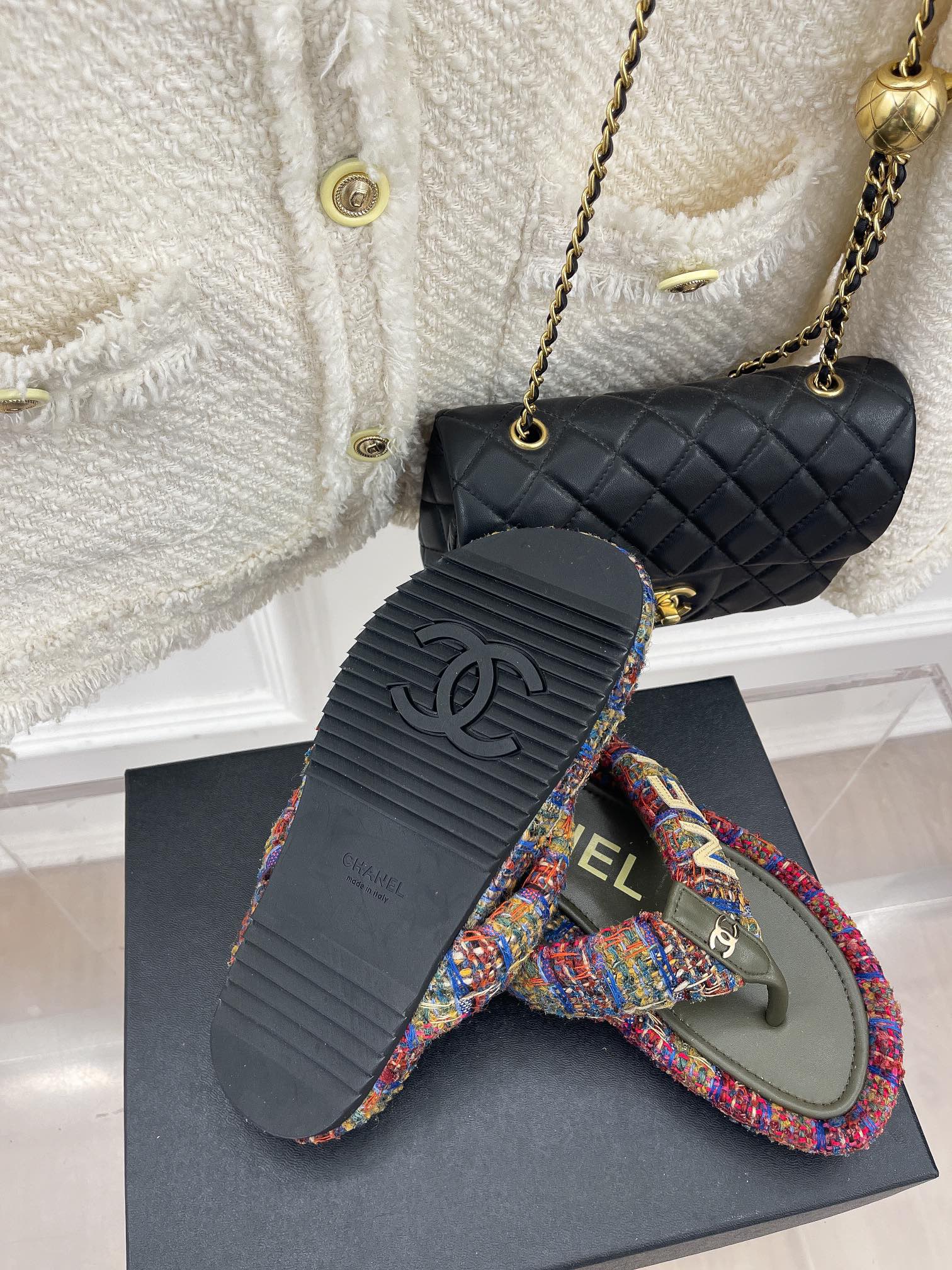 CHANEL Flip flops