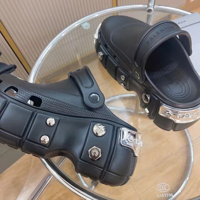 BALENCIAGA HARDCROCS™ Muller shoes