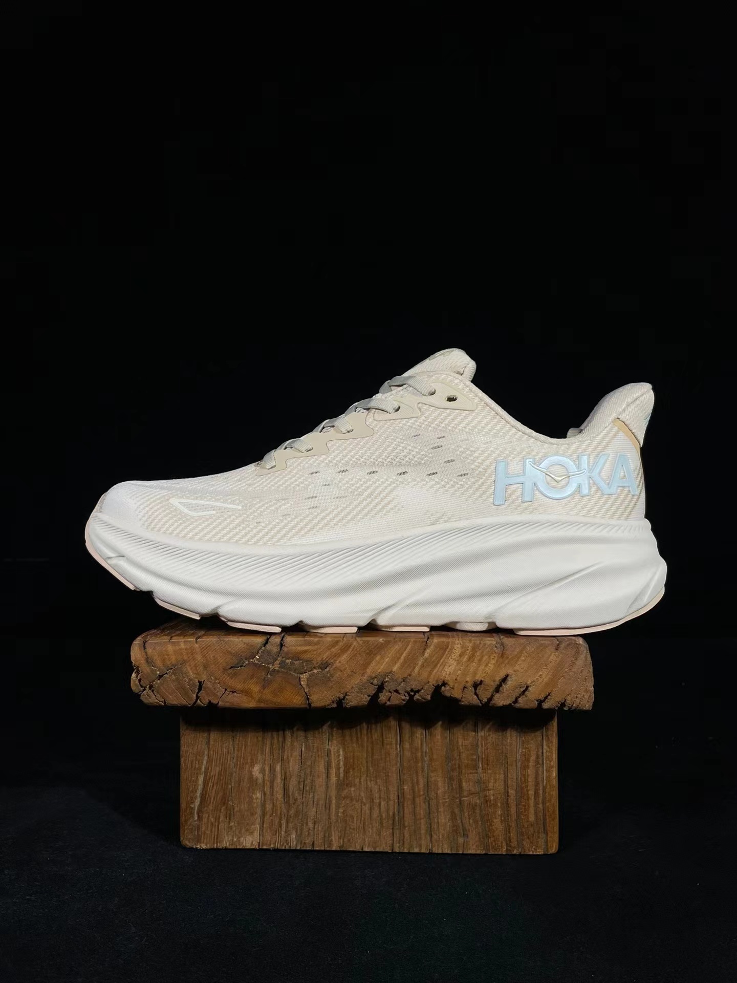 HOKA One One Clifton 9 Running shoes
