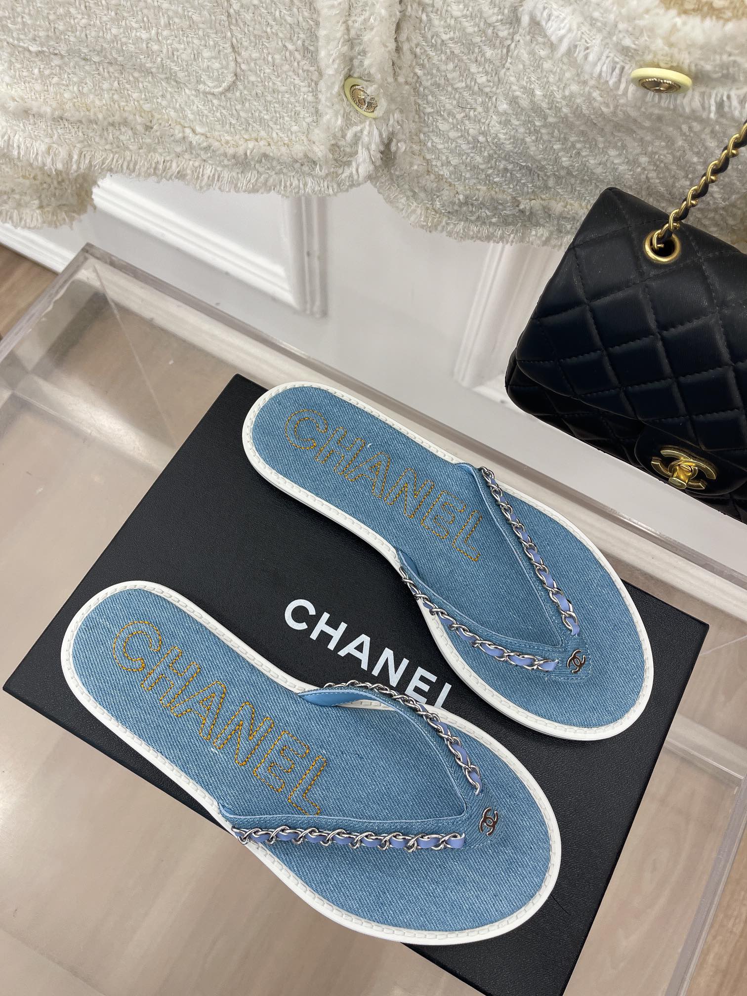 CHANEL Flip flops