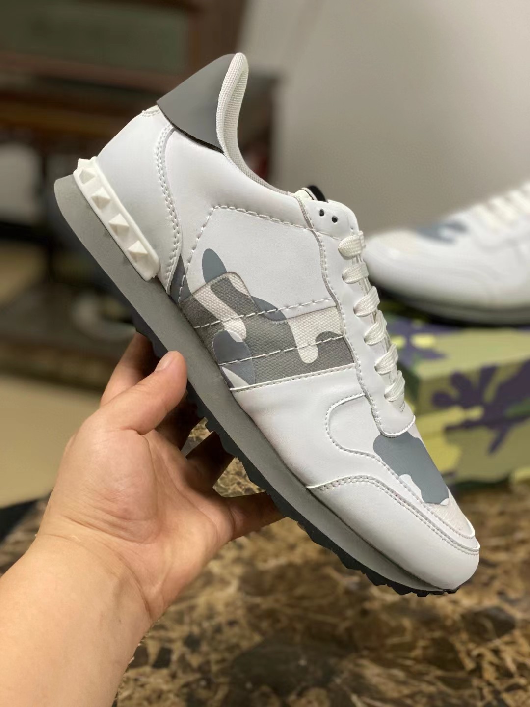 VALENTINO CAMOUFLAGE ROCKRUNNER Sneakers