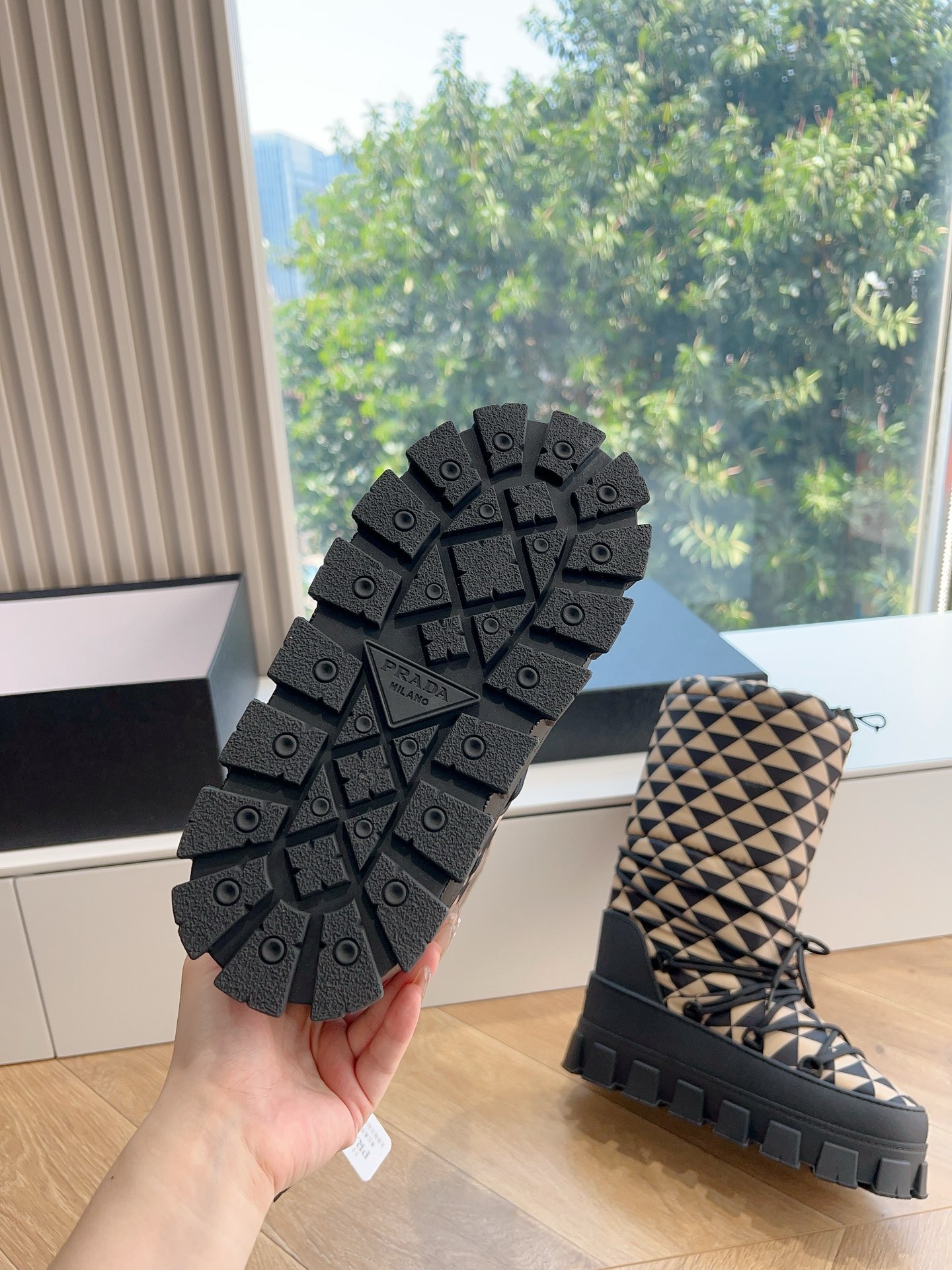 PRADA Snowboots