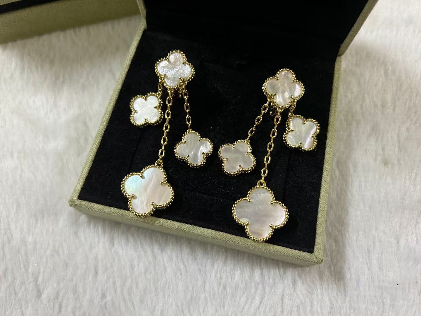 Van Cleef & Arpels bracelet