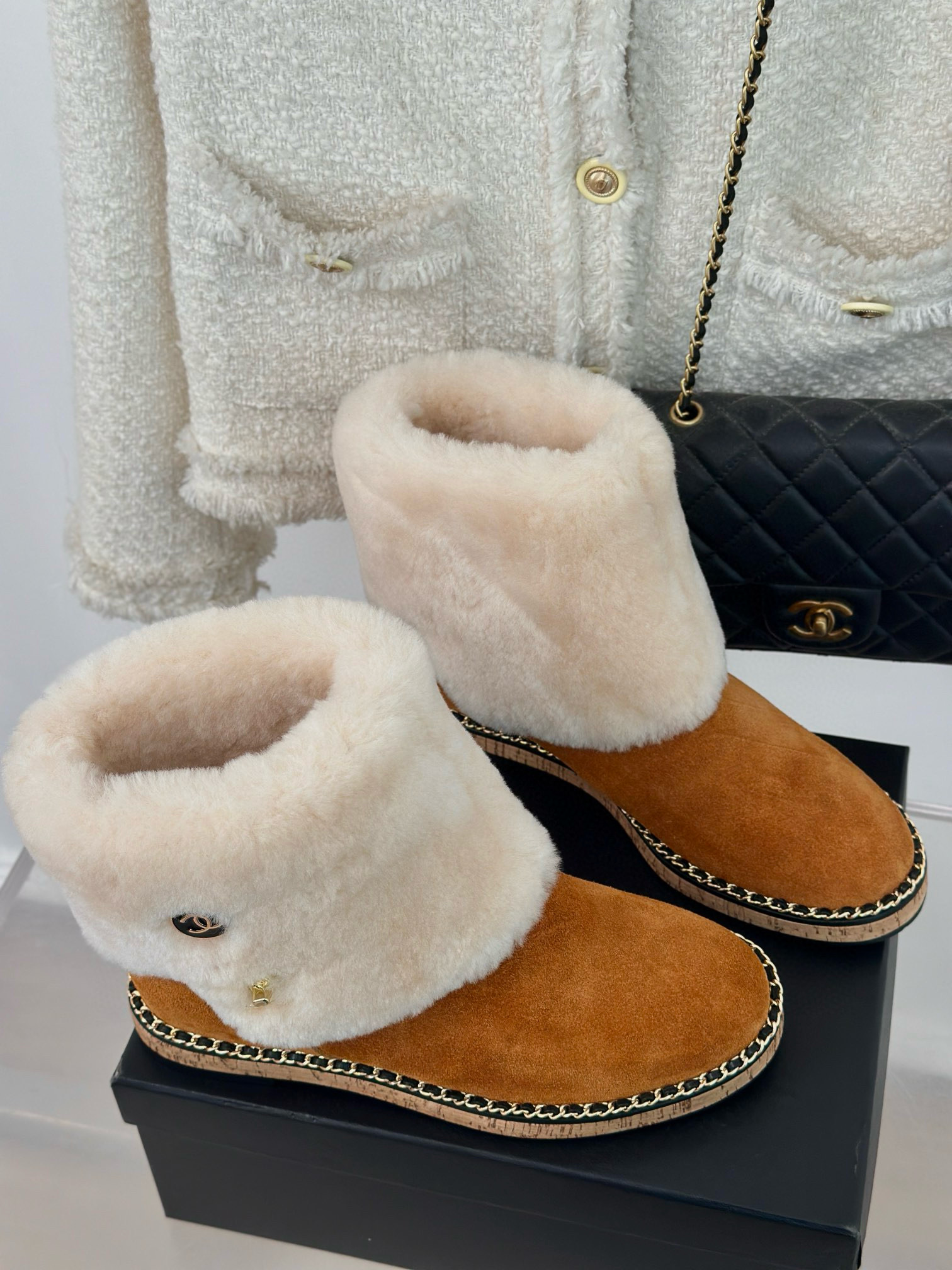 CHANEL Chain uggs with wood grain soles Snow Boots