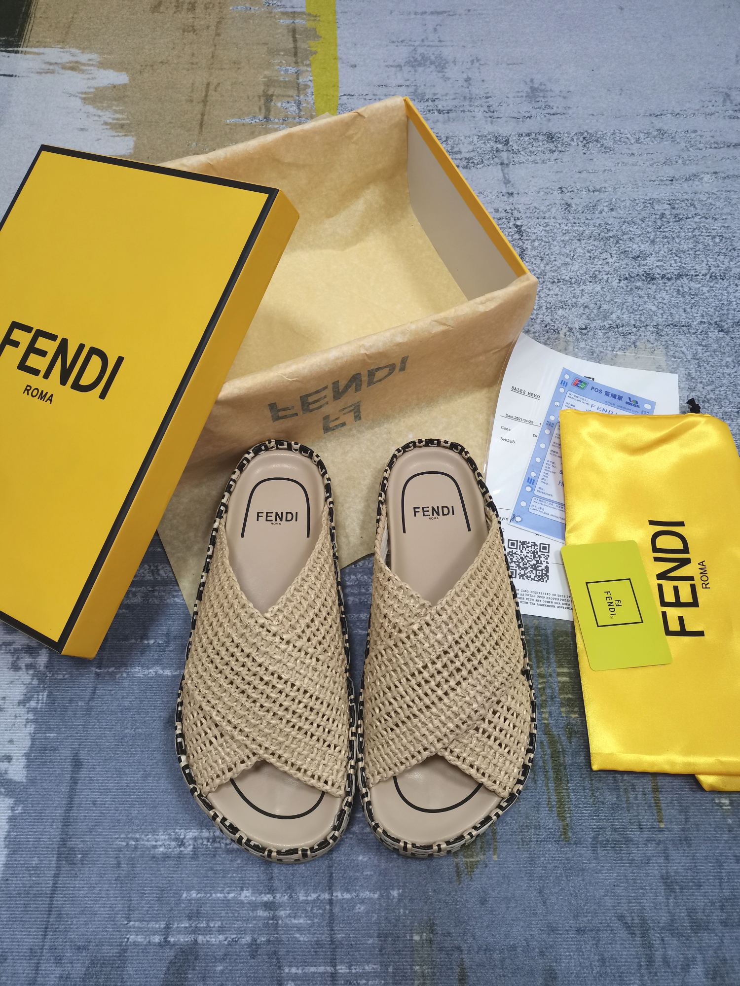 FENDI SLIDES