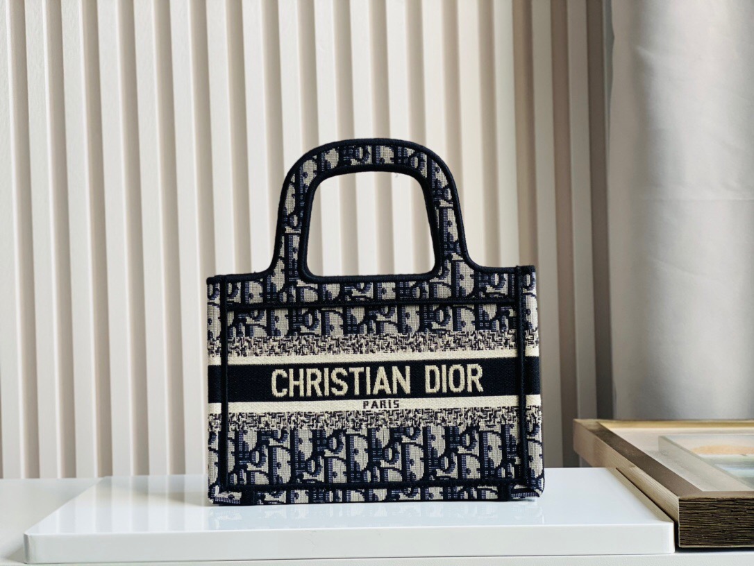 DIOR BAG