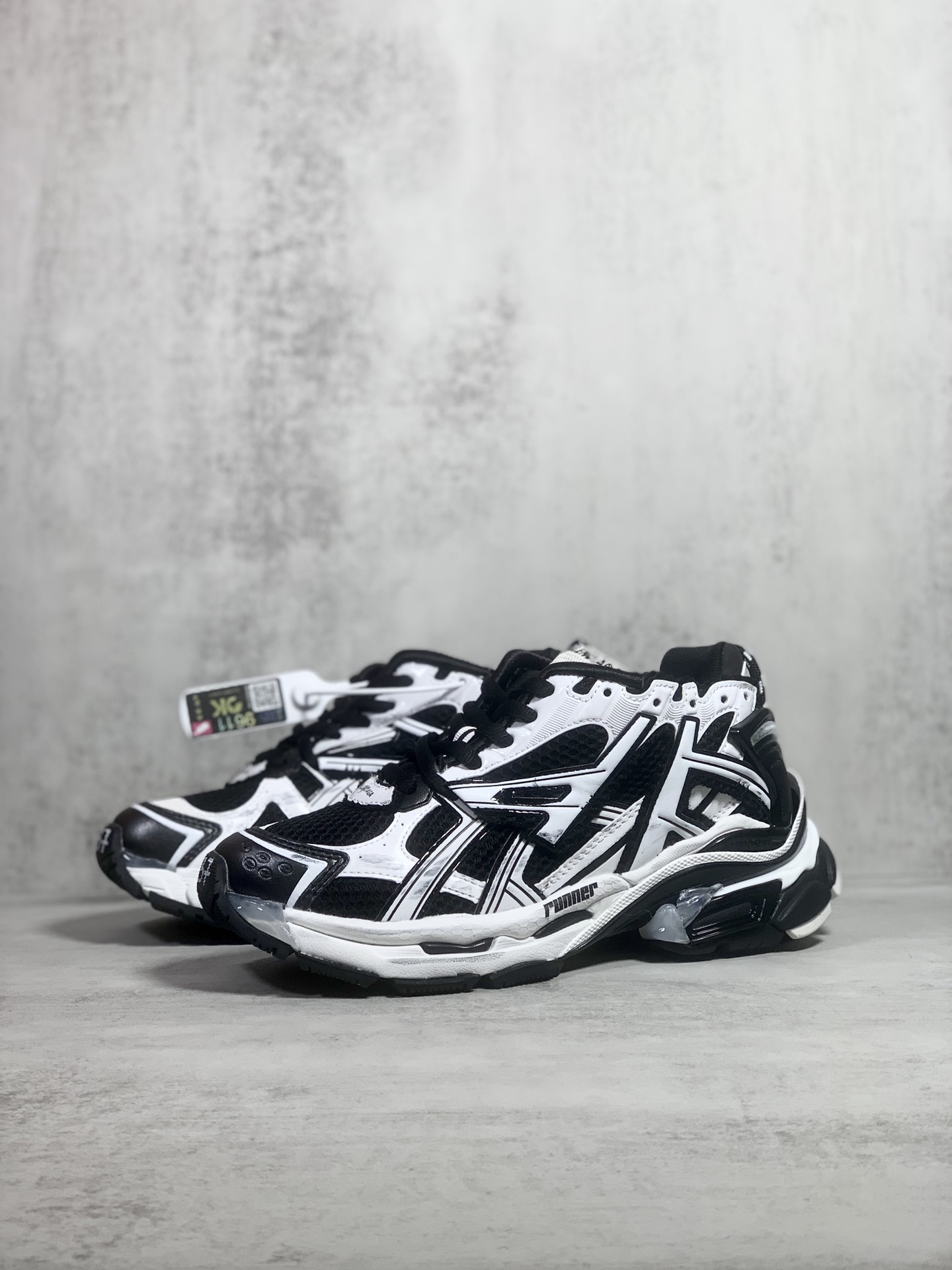 BALENCIAGA RUNNER