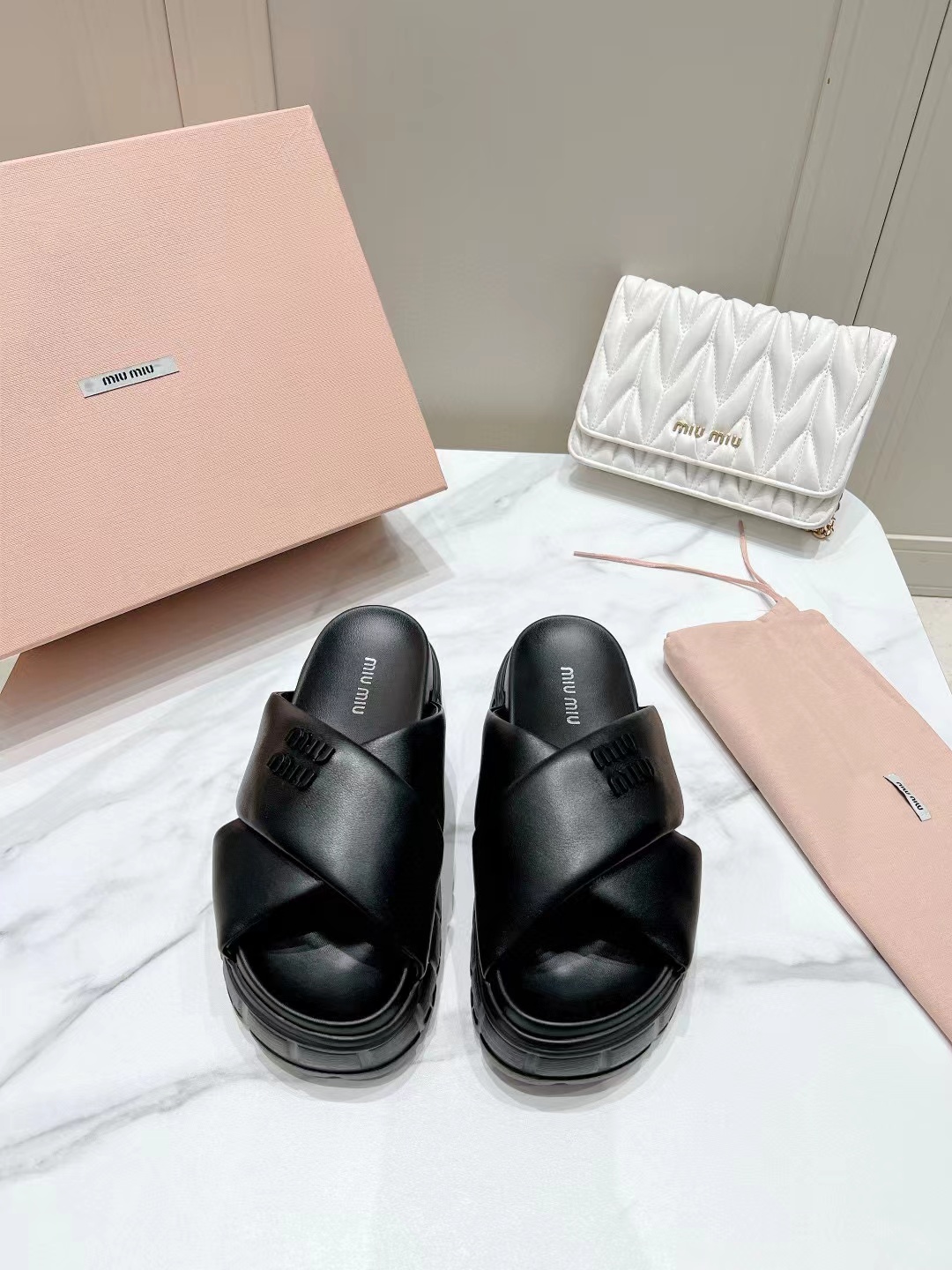 MIUMIU 2024 Top Edition Sheepskin Sandals