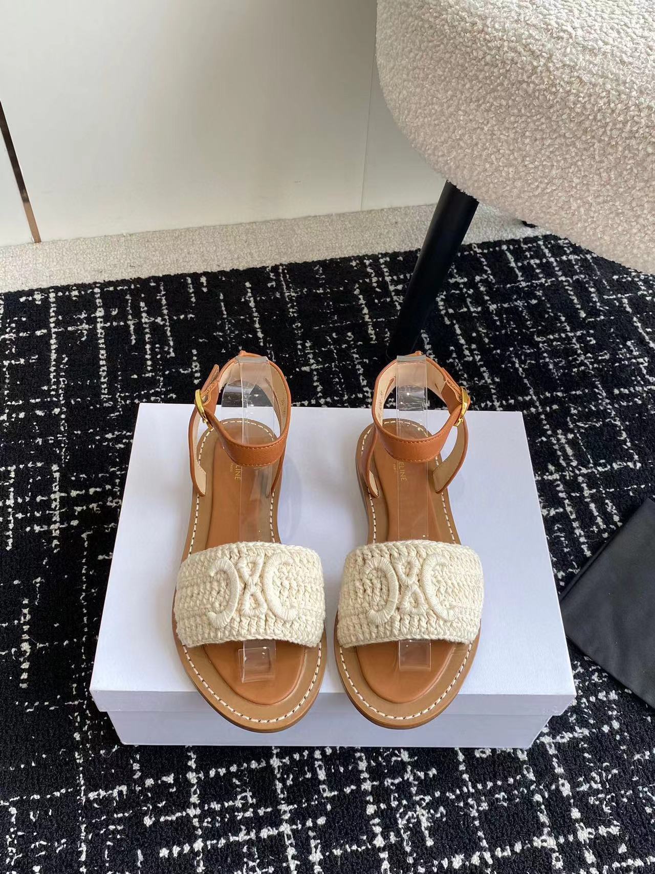 Celine 2024  Triumphal Arch English Style Flat Bottom Micro Label Sandals Slippers