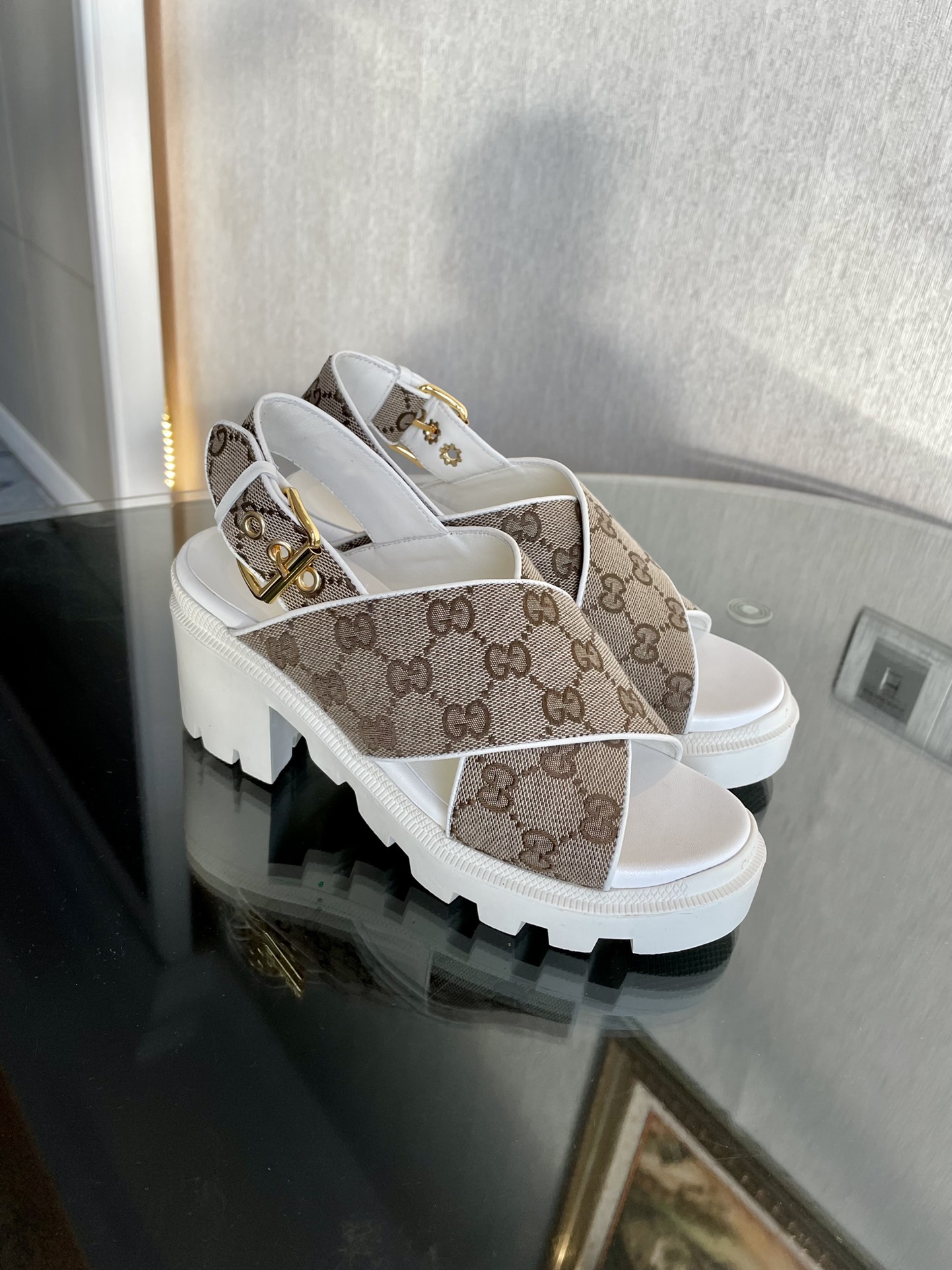 GUCCI SANDALS