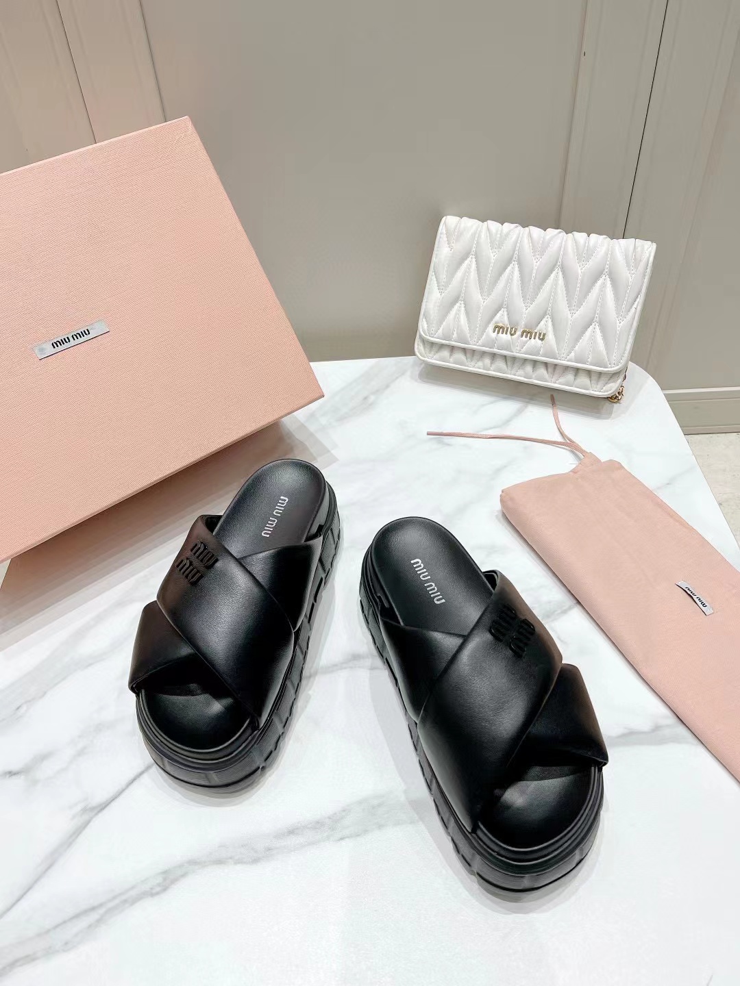 MIUMIU 2024 Top Edition Sheepskin Sandals